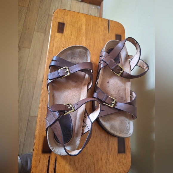 SOFFT Brown Strappy Sandals with Buckle Size 8 - Picture 3 of 5